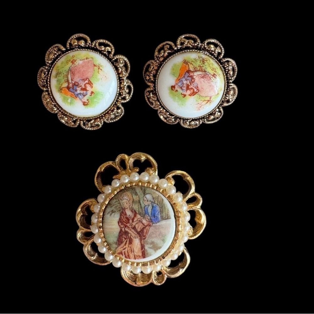 Vintage Gold and White Brooch Set